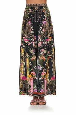 WIDE LEG TROUSER WITH FRONT POCKETS MONTAGUES CAPULET 13 WIDE LEG TROUSER WITH FRONT POCKETS MONTAGUES CAPULET -clothing shop camilla wide leg trouser with front pockets montagues capulet 1