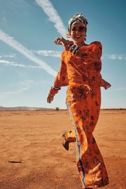 DRAWSTRING PANT WITH SIDE PANEL GONE COAST -clothing shop campaign drop5 0000 190327 Camilla 29 1347