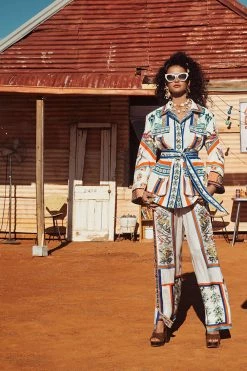 SIDE BUTTON UP PANT GONE COAST -clothing shop campaign drop5 0002 190327 Camilla 28 1134 da4fbe52 c927 4e6f b94b 25e8a630844c