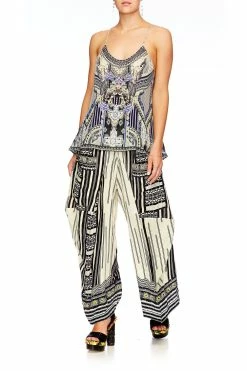 WIDE LEG TROUSER WITH POCKETS BETWEEN THE LINES 11 WIDE LEG TROUSER WITH POCKETS BETWEEN THE LINES -clothing shop shot 22 315